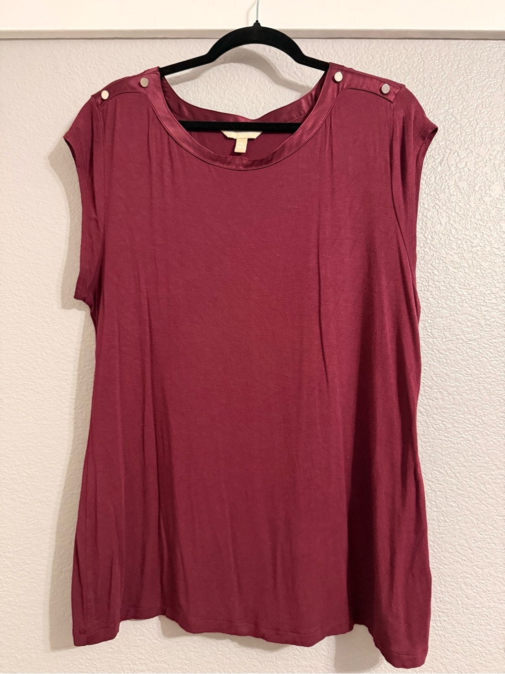 Banana Republic Short-Sleeve Button-Shoulder Top - Burgundy